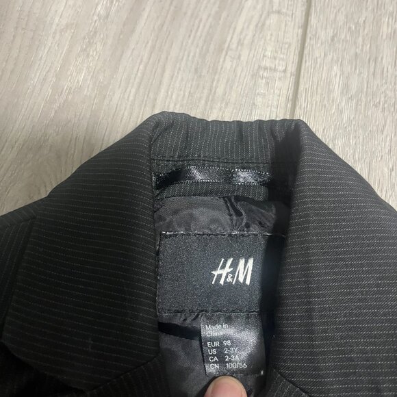 4/$10 H&M Black Pinstripe Boys Blazer Size 2-3 Size 2-3 Years - Picture 4 of 5